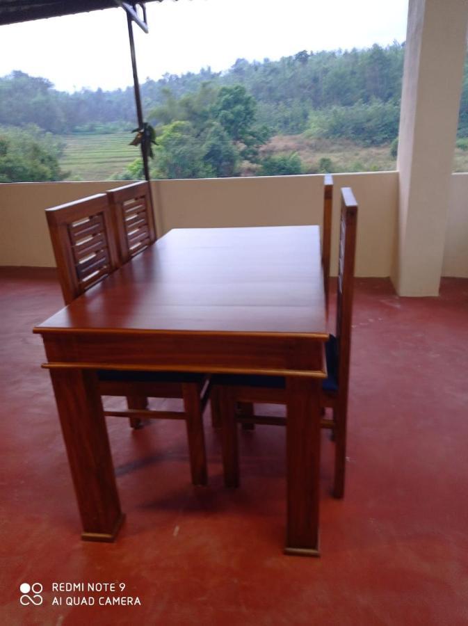 Cauvery Homestay Somvarpet Bagian luar foto