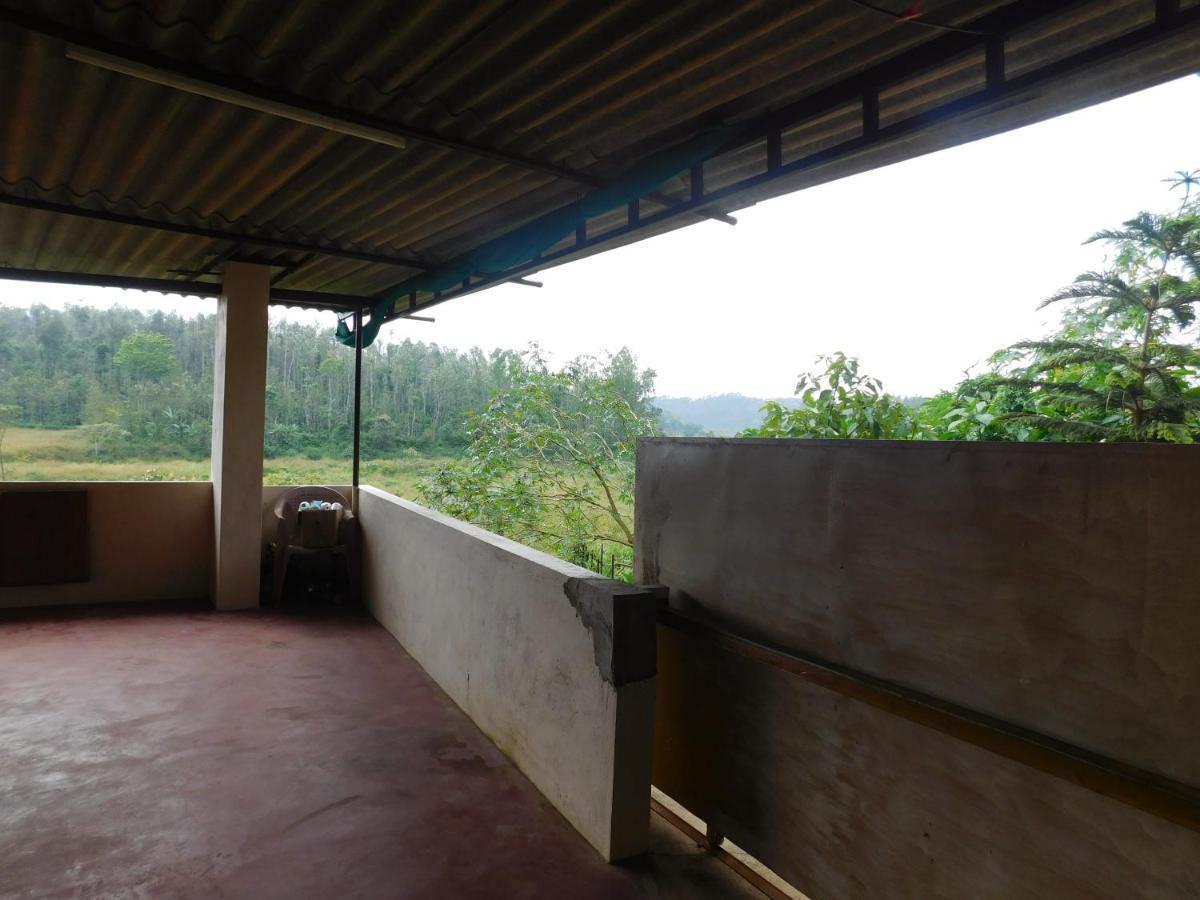 Cauvery Homestay Somvarpet Bagian luar foto