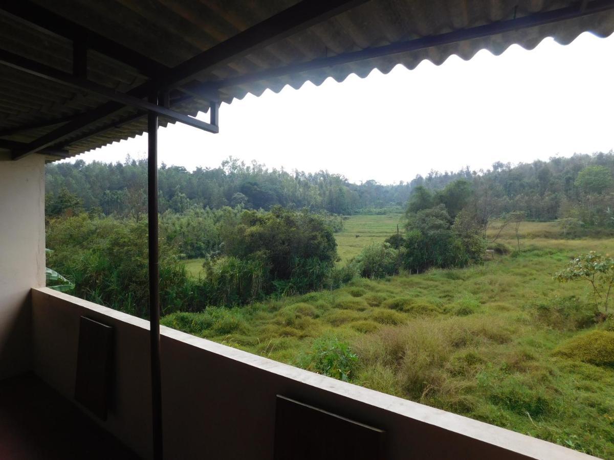 Cauvery Homestay Somvarpet Bagian luar foto