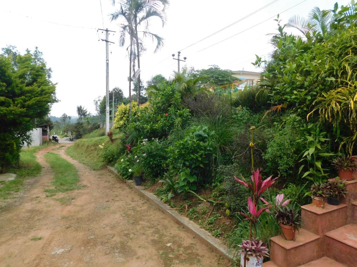 Cauvery Homestay Somvarpet Bagian luar foto
